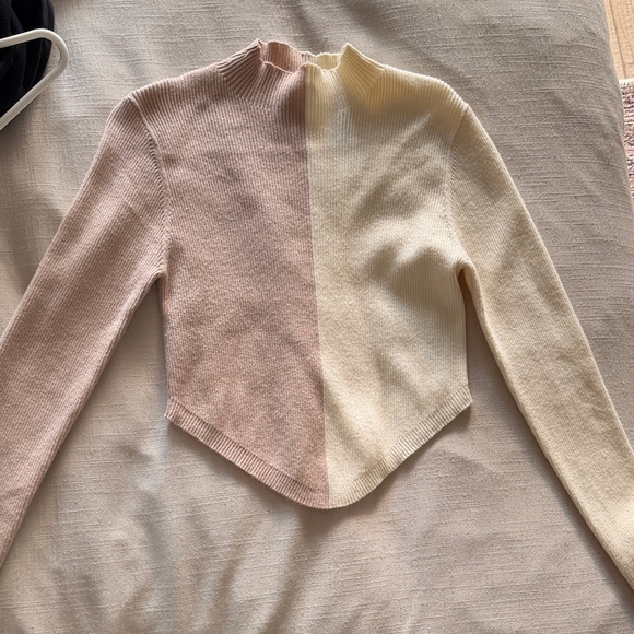 Two-Tone Ribbed Sweater - Picture 2 of 5